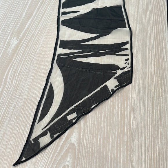 Emilio Pucci black and white print sold chiffon scarf long twilly - Picture 6 of 6